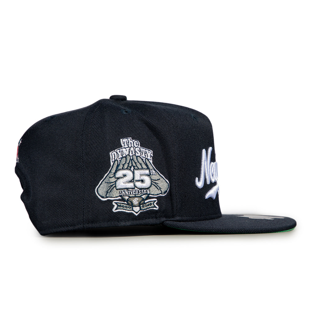 New York “HOLLA” (navy)