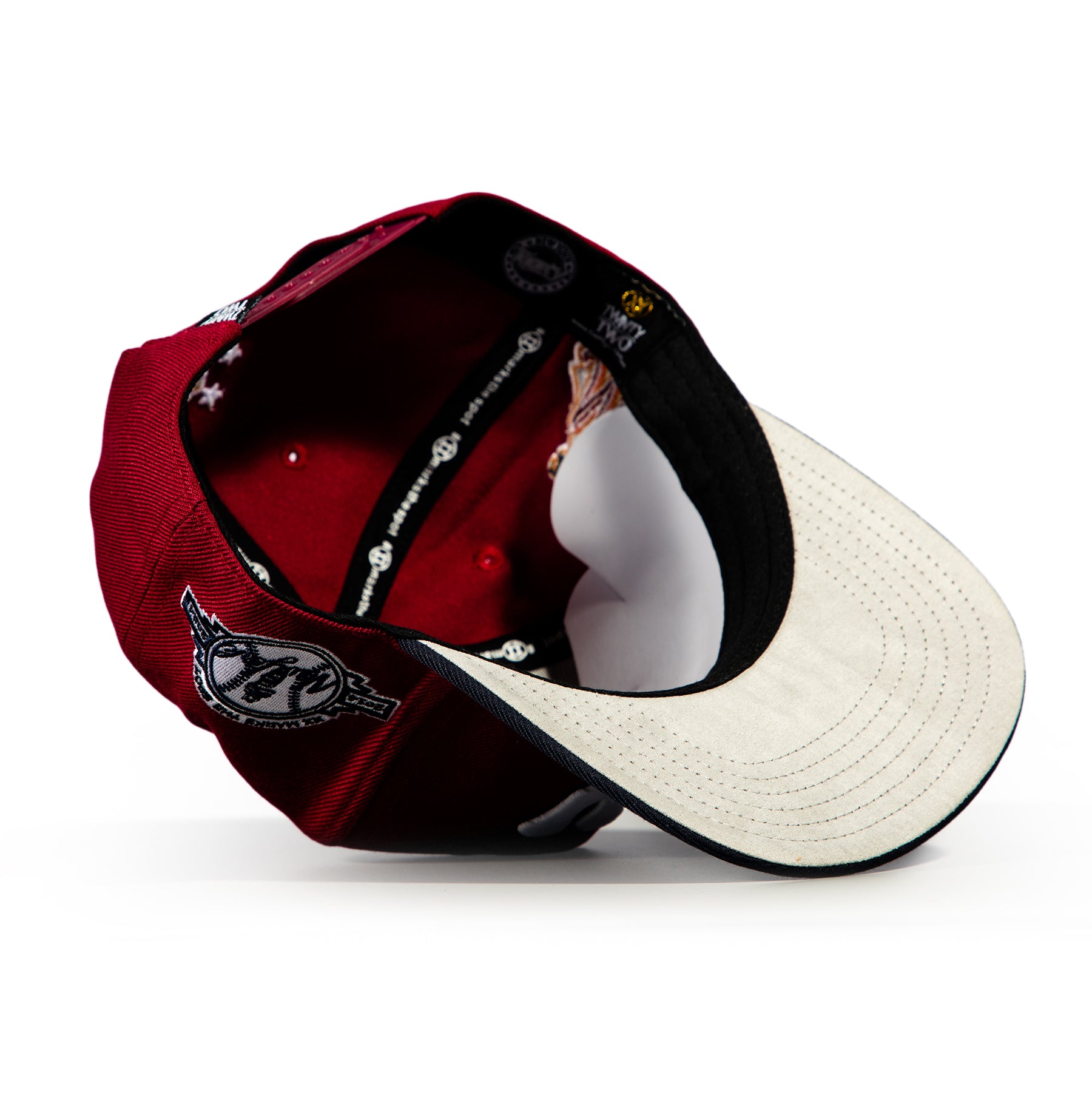 N Y Oct $22 Day (burgundy/navy)