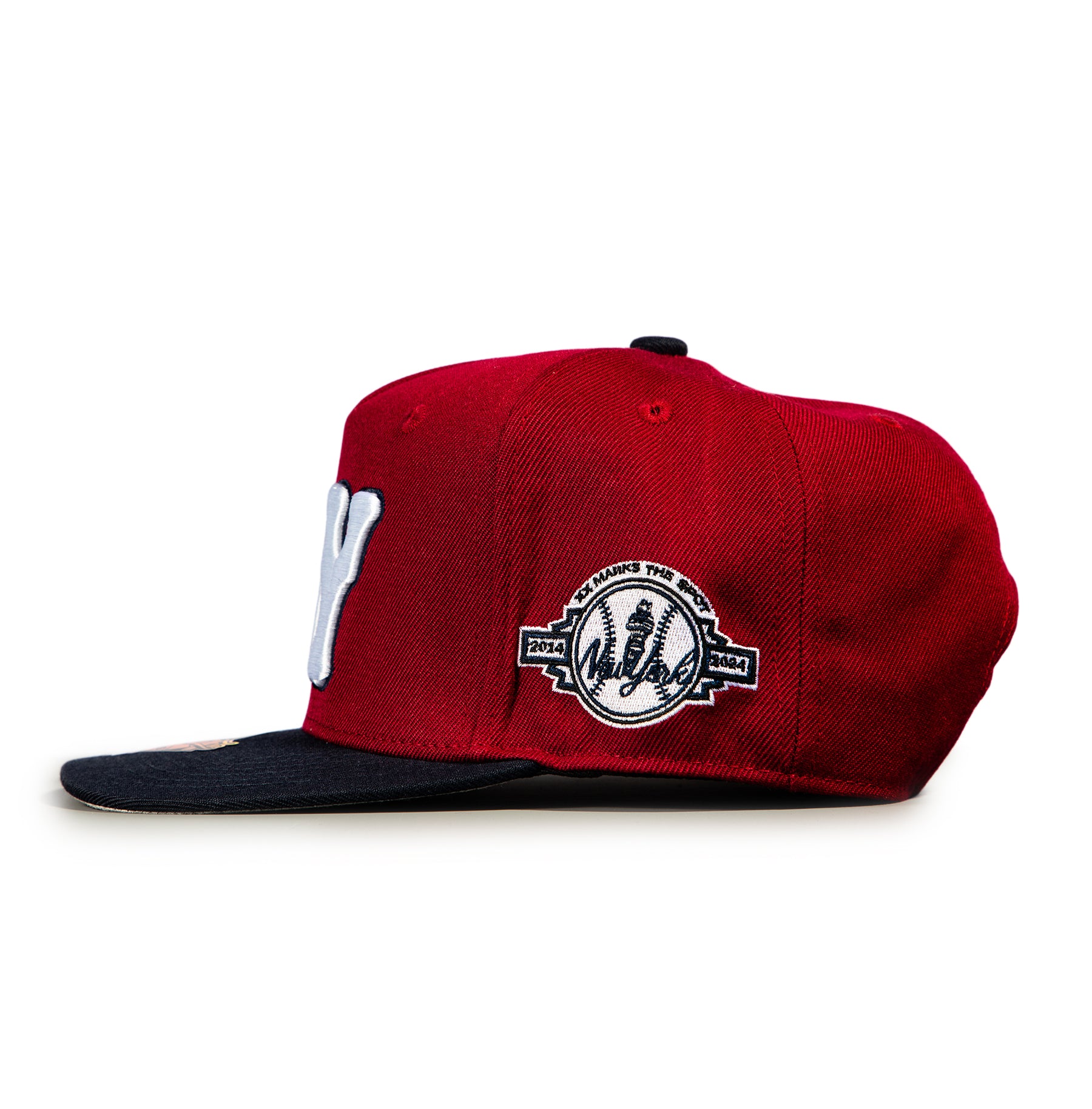 N Y Oct $22 Day (burgundy/navy)
